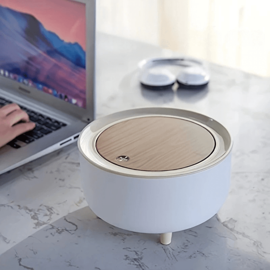 Versatile Desktop Small Trash Can