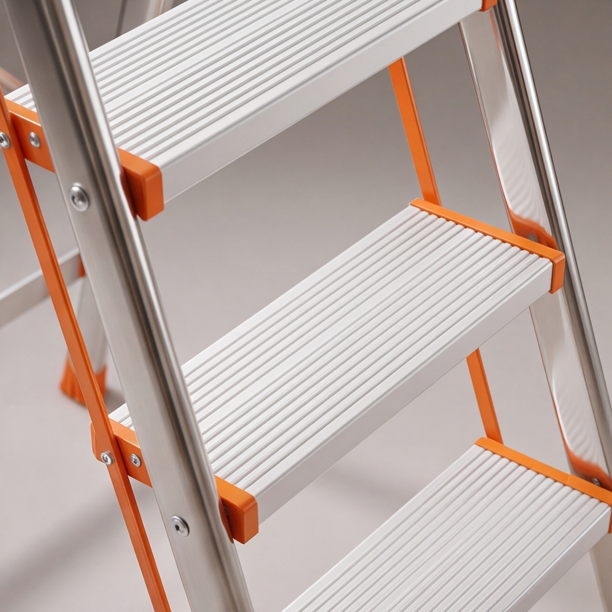 Multifunctional Folding Ladder